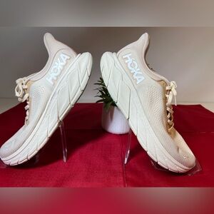 Hoka One One Womens Arahi 7 1147851 VRM Ivory Running Shoes Sneakers Size 11 B